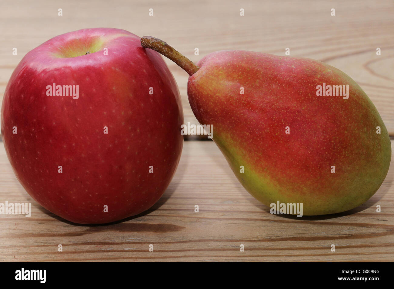 apple and pear Stock Photo Alamy
