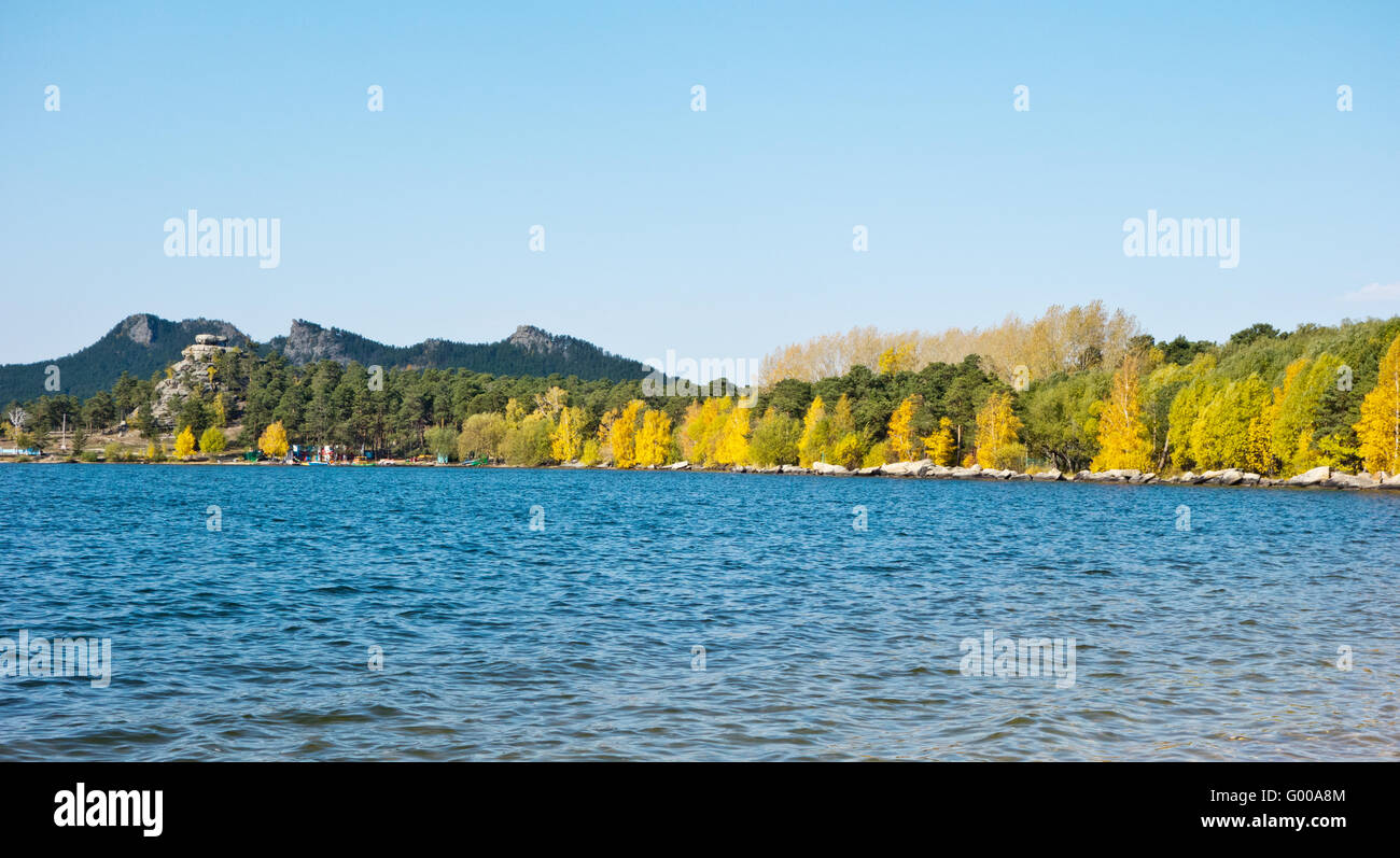 Beautiful lake hi-res stock photography and images - Alamy