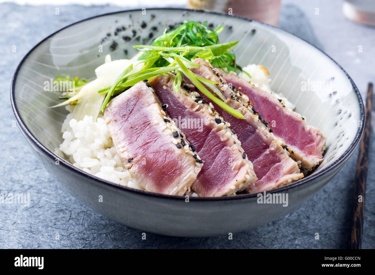 Tuna Tataki with Rice and Lettuce Stock Photo Alamy