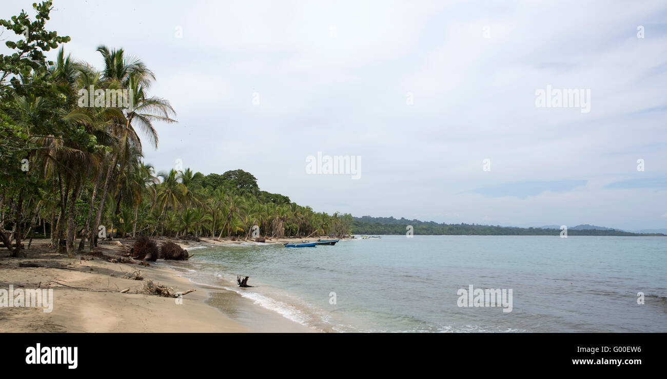 Beach in manzanillo hires stock photography and images Alamy