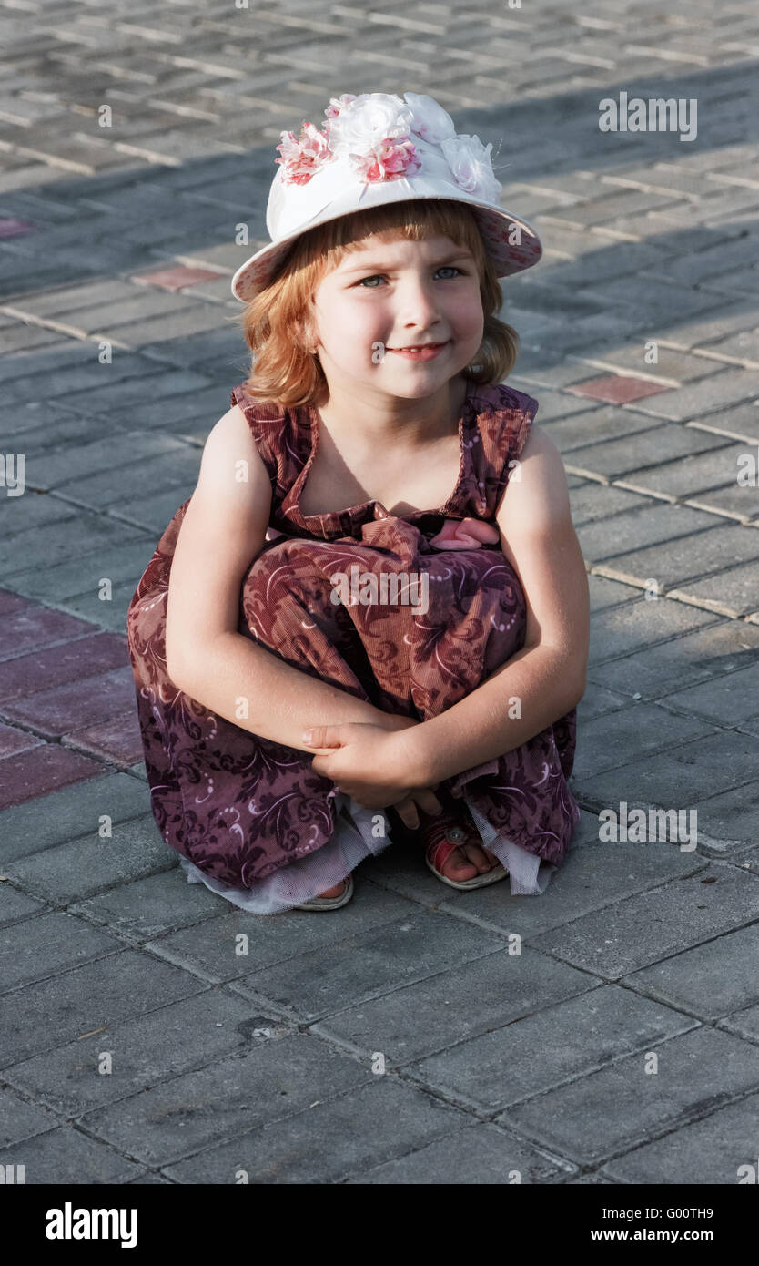 Portrait of the girl in a hat Stock Photo - Alamy