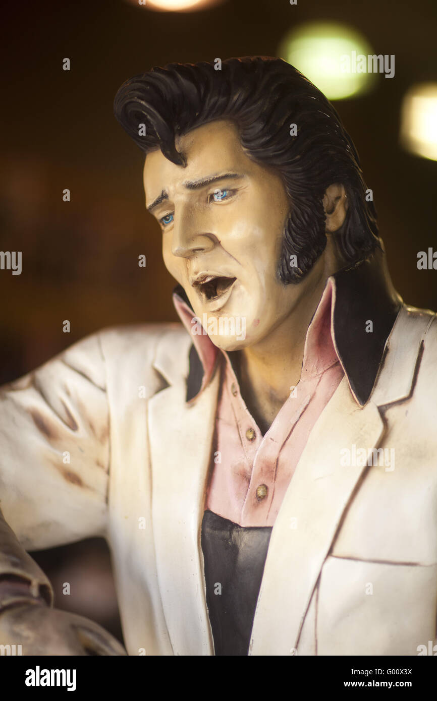 Elvis statue, gift shop, Hollywood Boulevard, Hollywood, California, USA Stock Photo