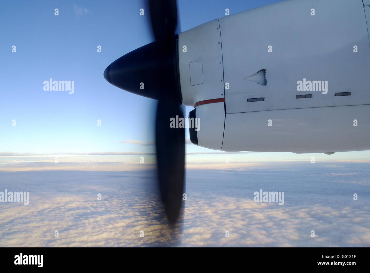 Turboprop Aircraft in flight Stock Photo - Alamy