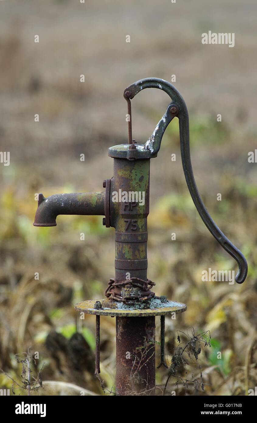 Metering pump hi-res stock photography and images - Alamy