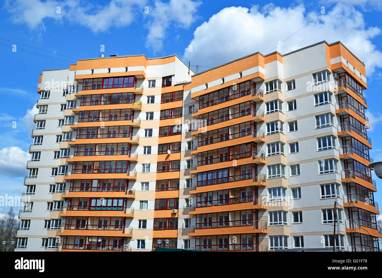 Facade of a modern apartment building Stock Photo - Alamy