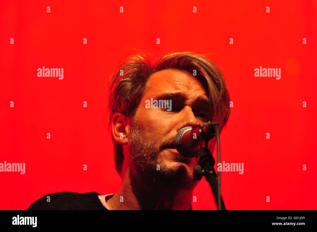 Tocotronic: EUROPA, DEUTSCHLAND, HAMBURG, 17.10.2015: Tocotronic live in der Hamburger Sporthalle. Editorial use only. Stock Photo