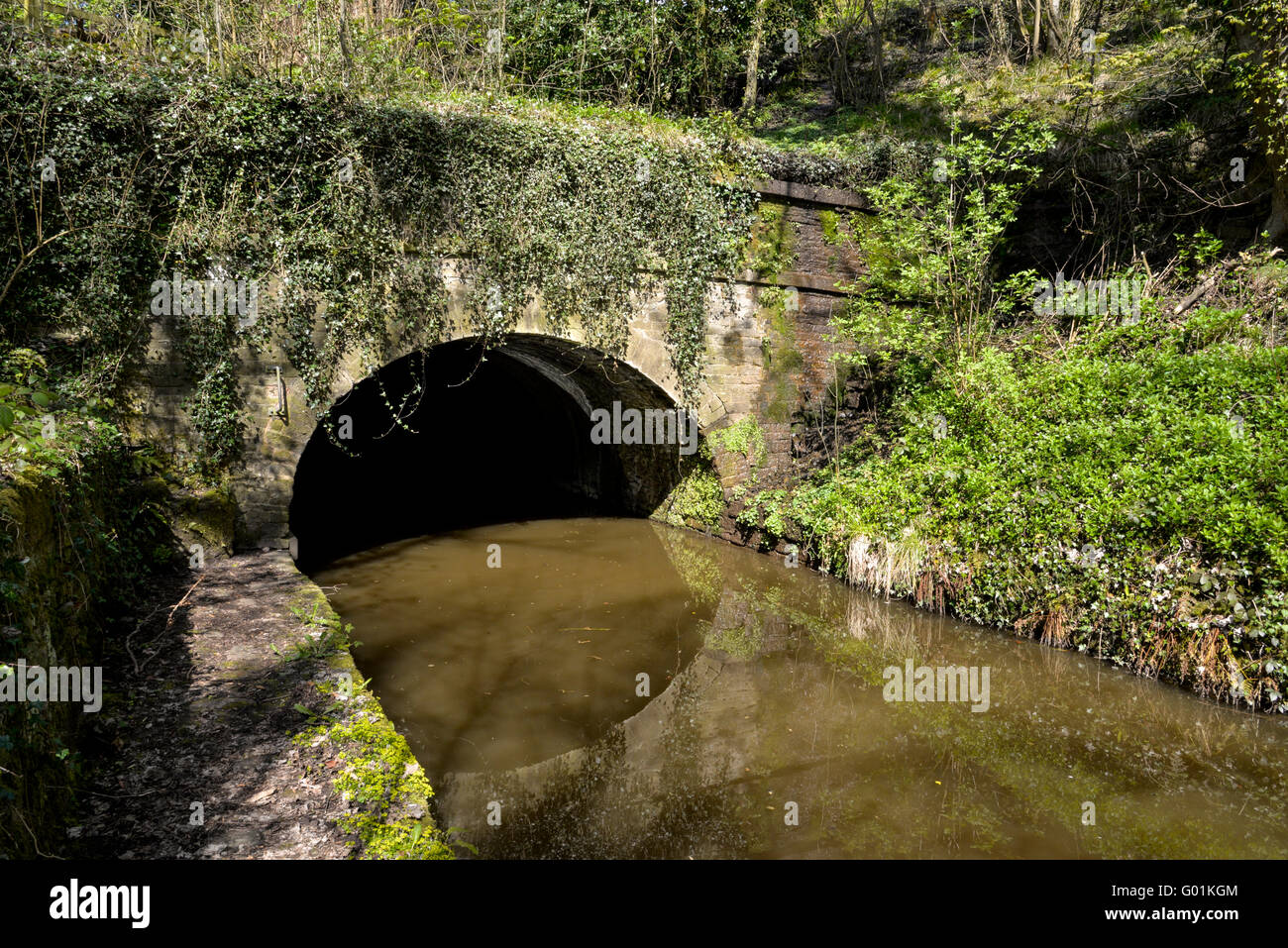 Entrance to tunnel on the Peak Forest canal near Marple, Stockport. Stock Photo