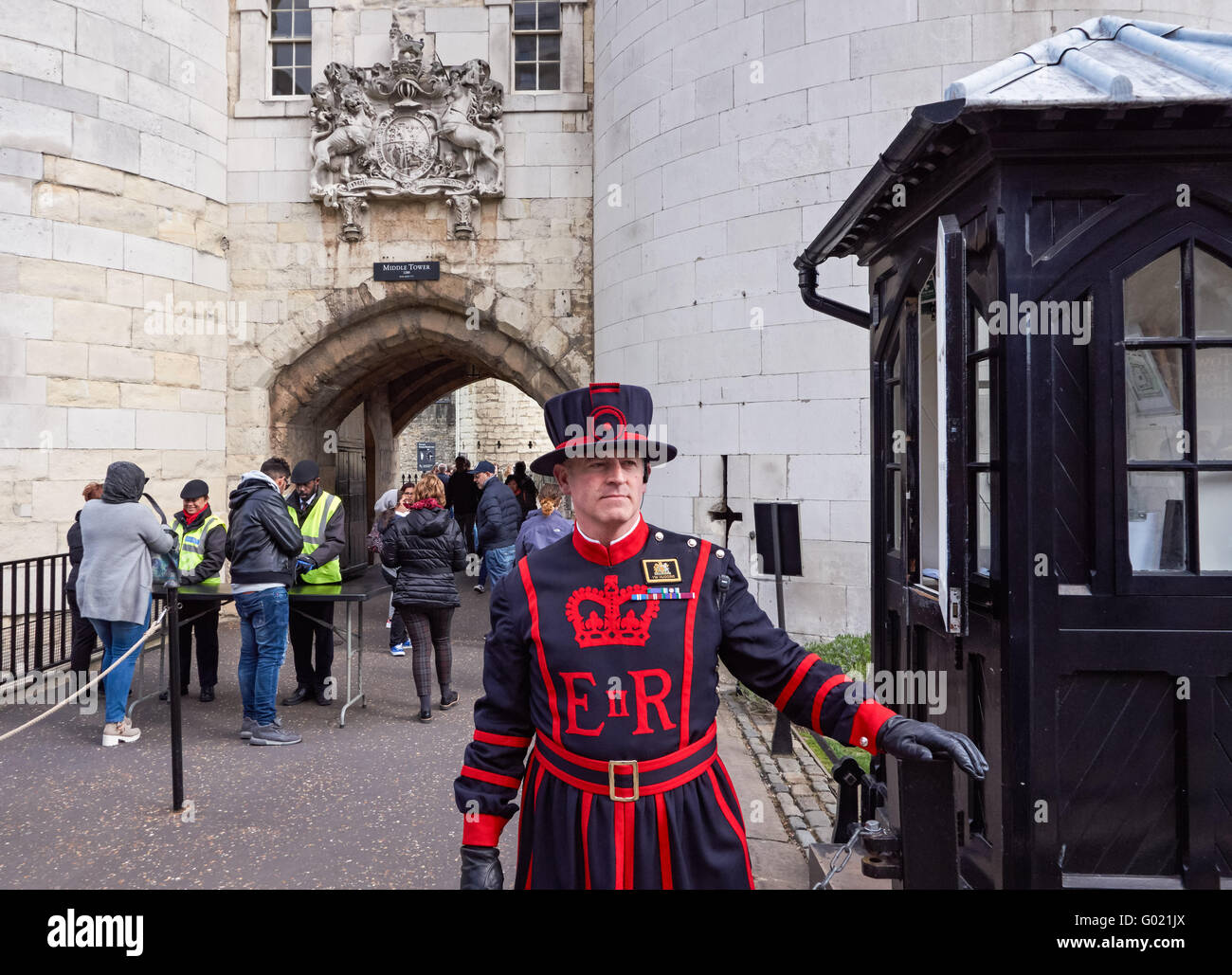 Yeoman Warder, Beefeater at the entrance to The Tower of London, London England United Kingdom UK Stock Photo