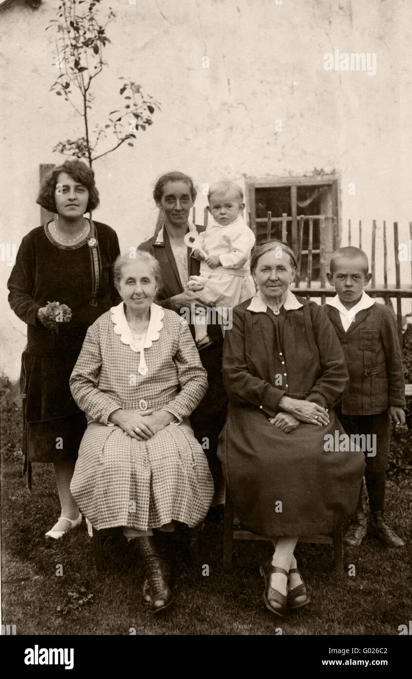 mothers with hers childs, historic photograph, around 1931 Stock Photo