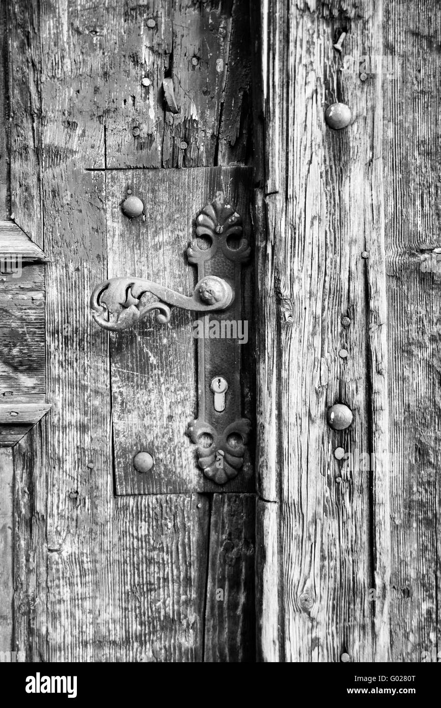 Old lock wooden doors Black and White Stock Photos & Images - Alamy