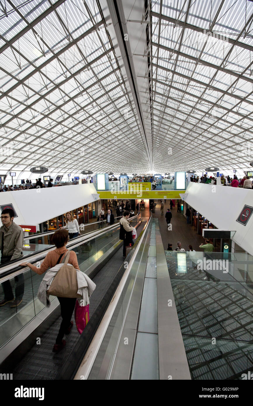 Chanel Opens 3 Boutiques at Charles de Gaulle Airport, Paris