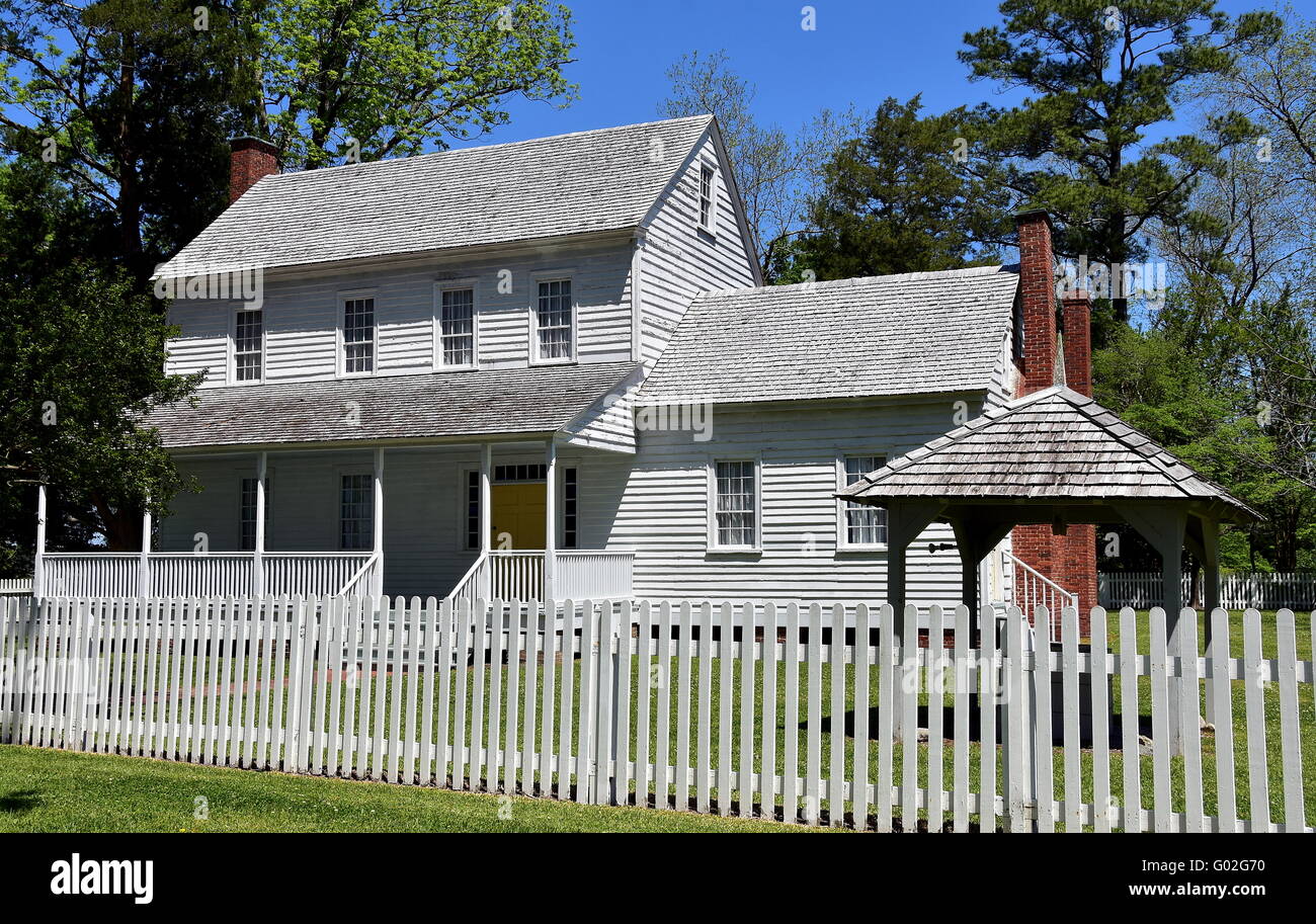 Bath, North Carolina Circa 1820 wooden frame Bonner House with portico