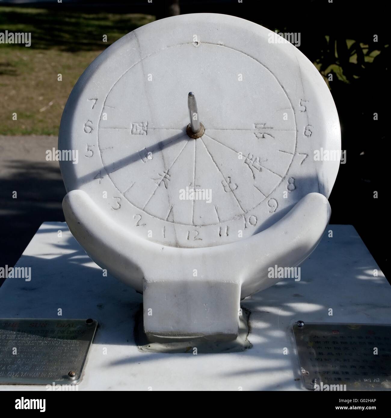Equipment sundial hires stock photography and images Alamy