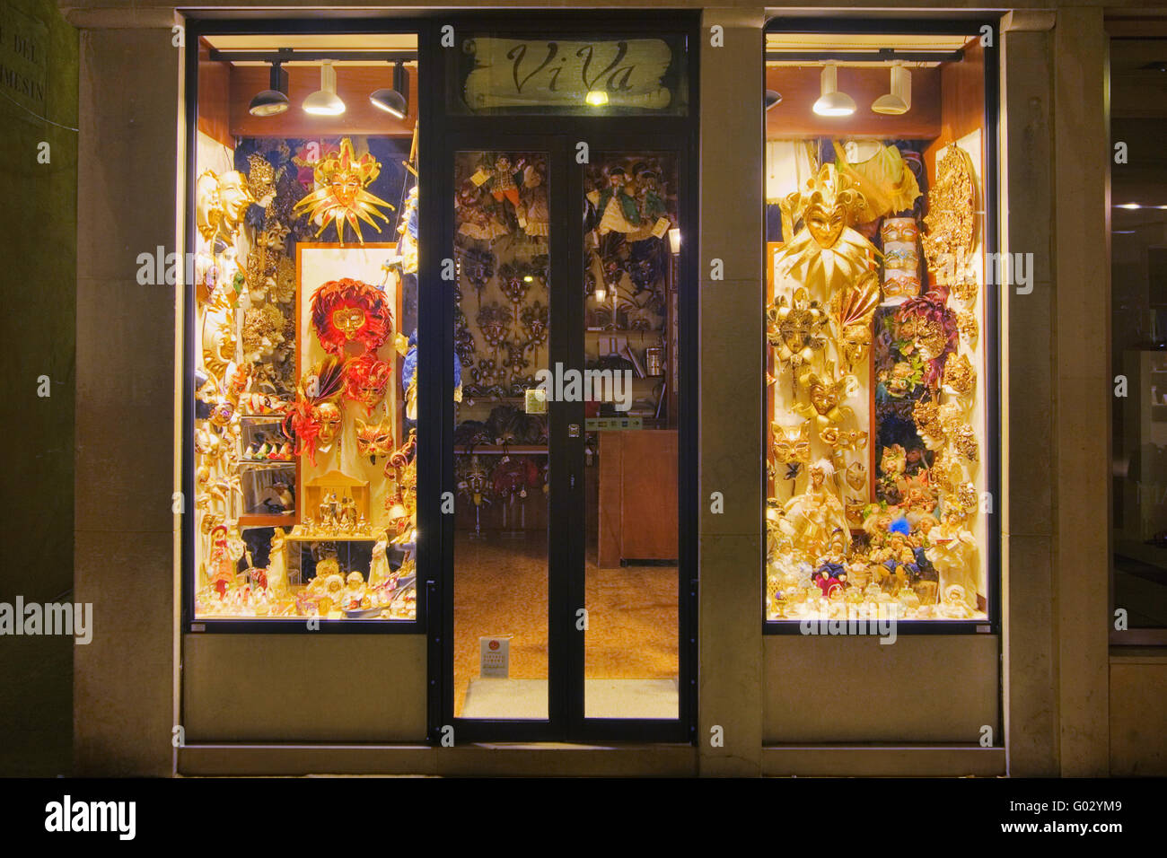 mask shop in Venice Stock Photo - Alamy