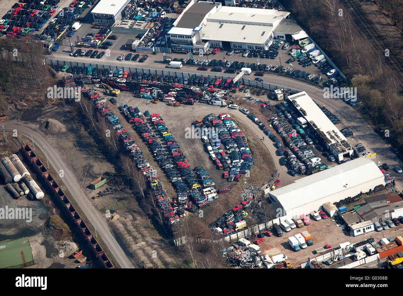 Junk yard autos hi-res stock photography and images - Alamy
