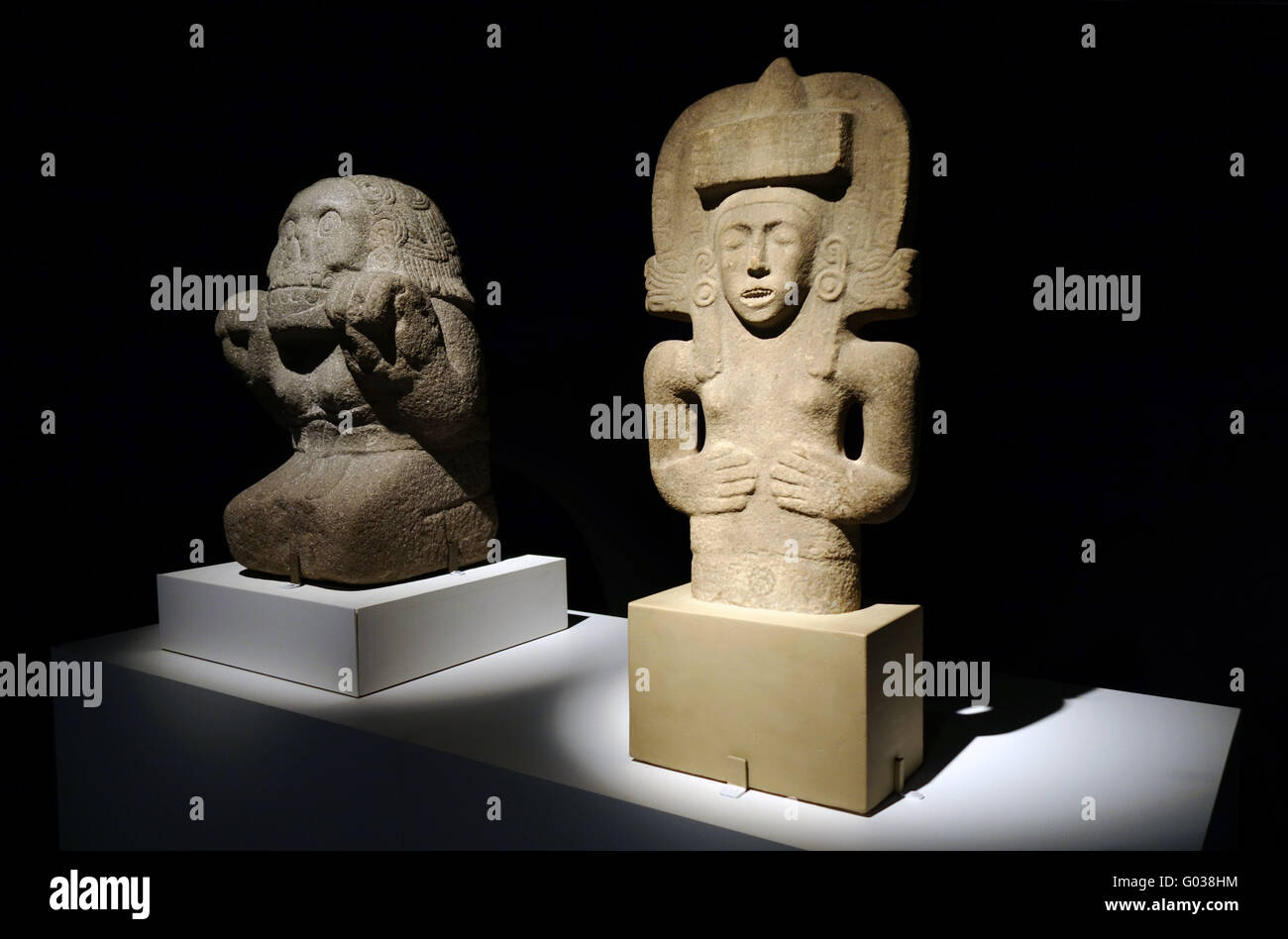 A Tlazoteotl, sculpture of Huastec 'filth goddess' who purifies waste and sin (right) and a Cihuateotl, Aztec goddess of women w Stock Photo