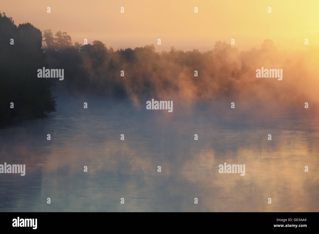 Early morning mist over Dordogne River, France Stock Photo