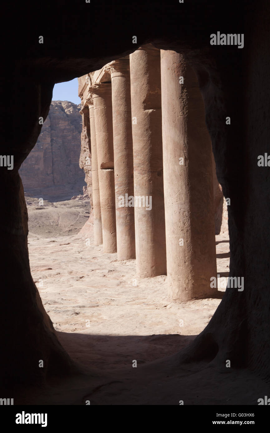 Inside the urn tomb hi-res stock photography and images - Alamy