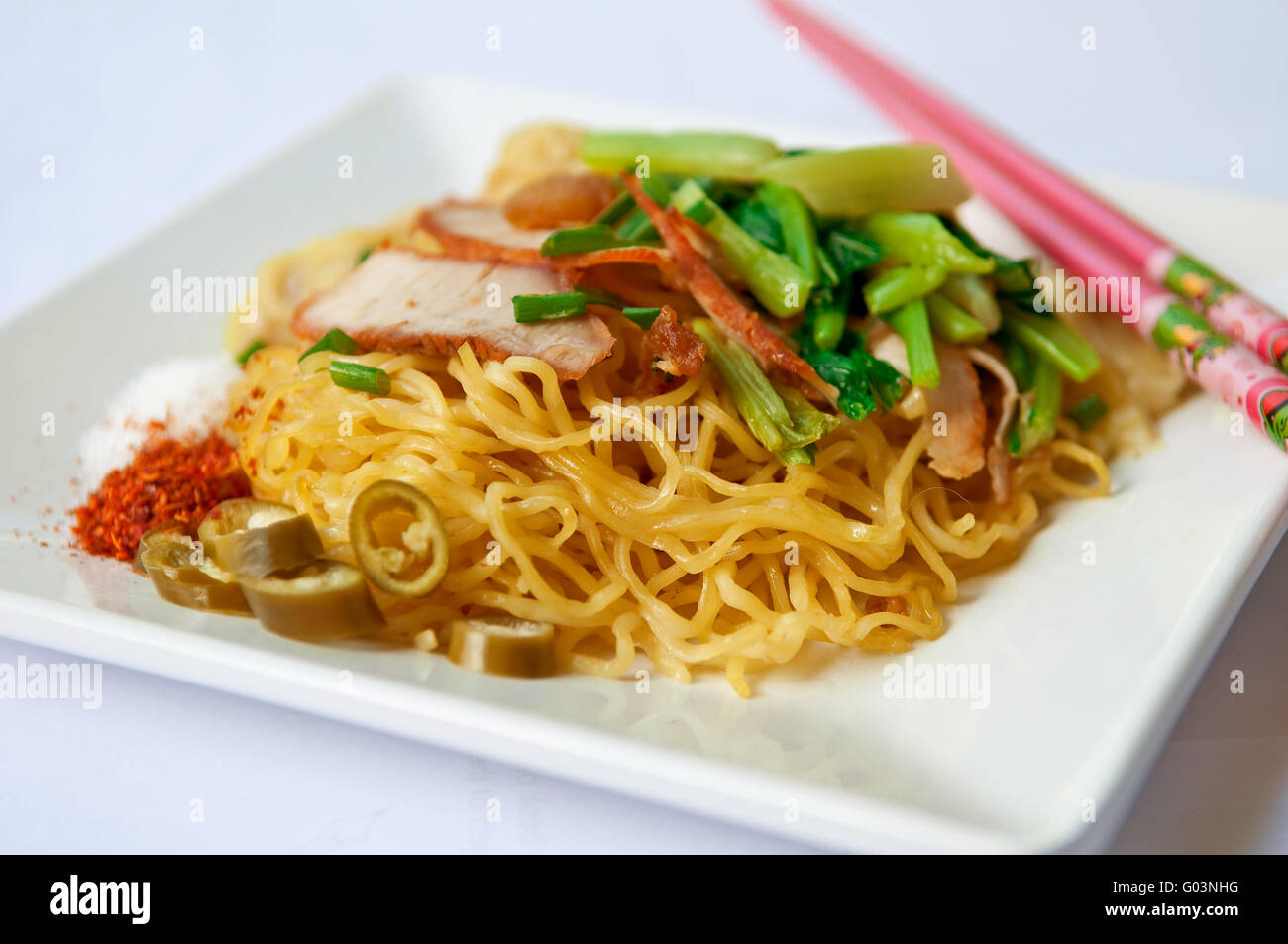 Egg chinese dried noodles Stock Photo Alamy