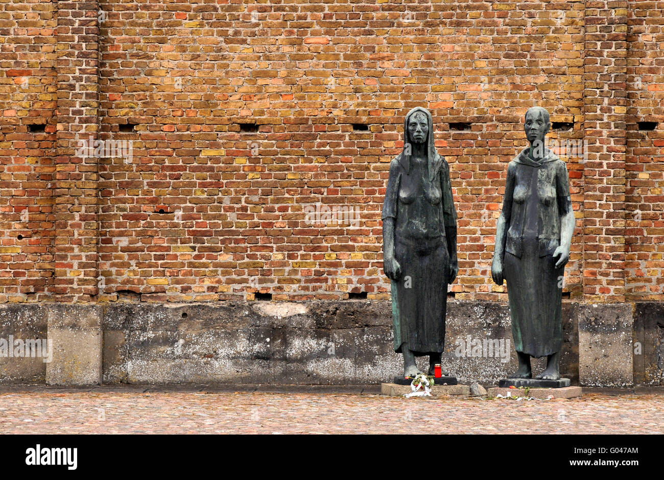 Memorial Two Woman Standing, Wall of Nations, Concentration camp, Ravensbruck, near Furstenberg, Brandenburg, Germany / Ravensbrück Concentration camp, Konzentrationslager Ravensbrück, KZ, Fürstenberg, Denkmal Zwei Stehende, Mauer der Nationen, by Will La Stock Photo