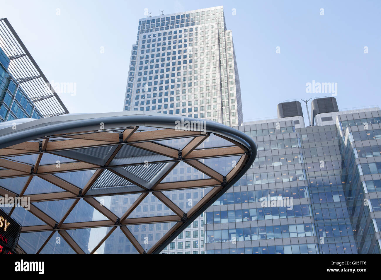 Canary wharf 2025 hi-res stock photography and images - Alamy