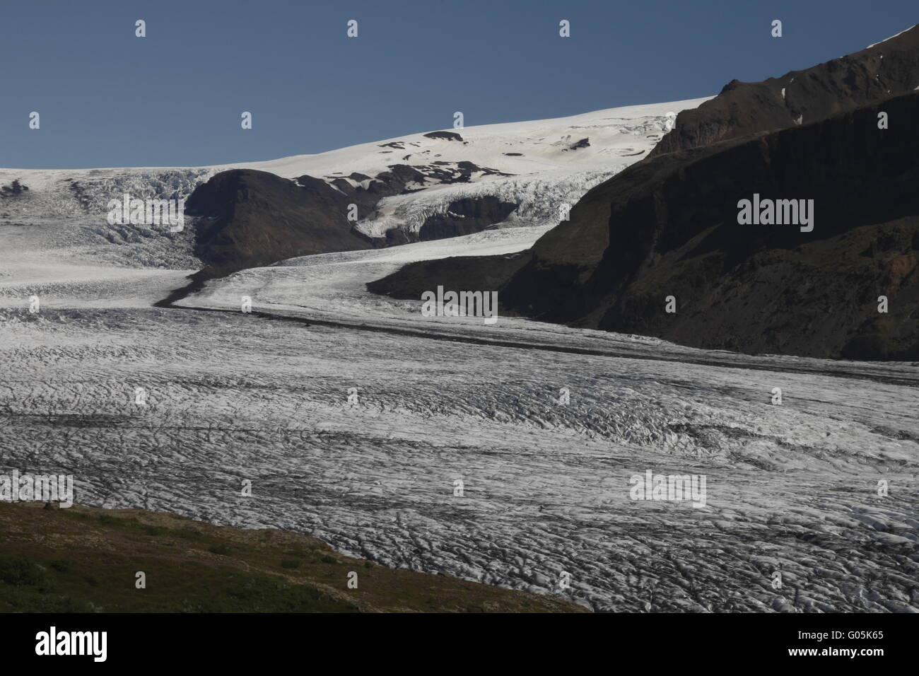 Skaftafellsjökull is one of the outlet glaciers (glacier tongues) of