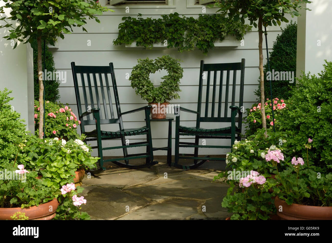 Veranda rocking chairs hires stock photography and images Alamy