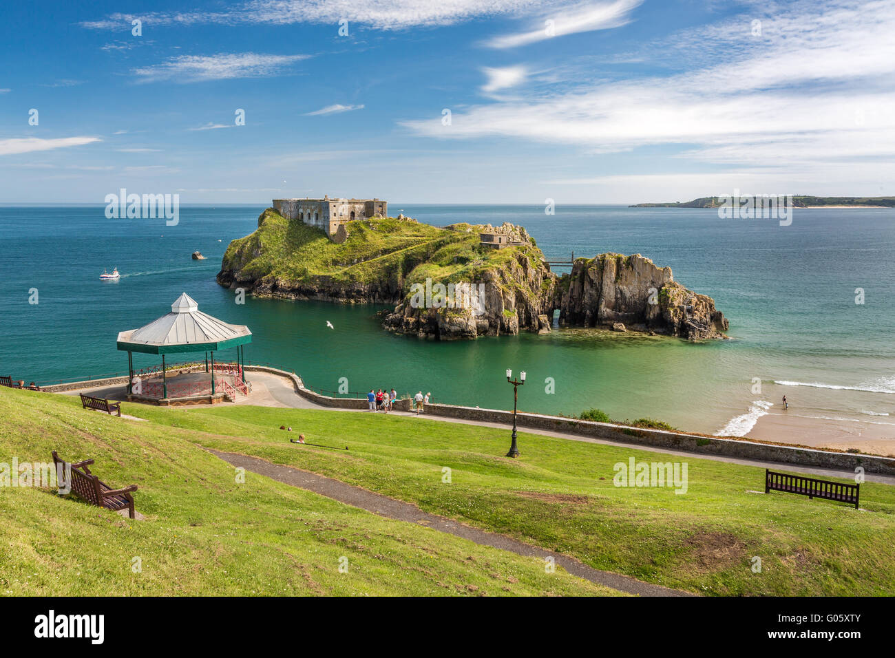 St Catherines Island Tenby Castle Beach Pembrokeshire Stock Photo Alamy