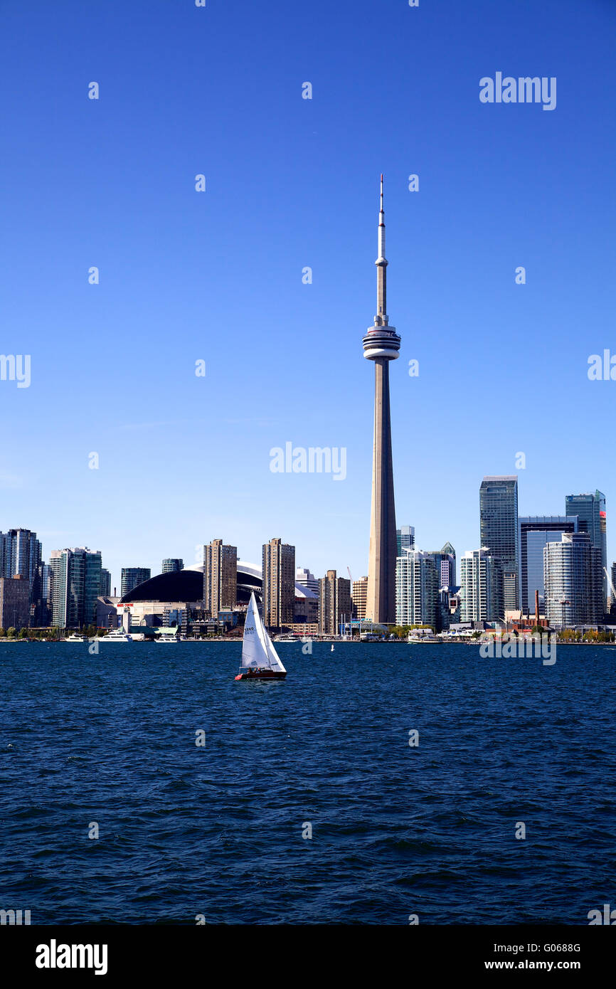 Condo condominium toronto cn tower hi-res stock photography and images ...