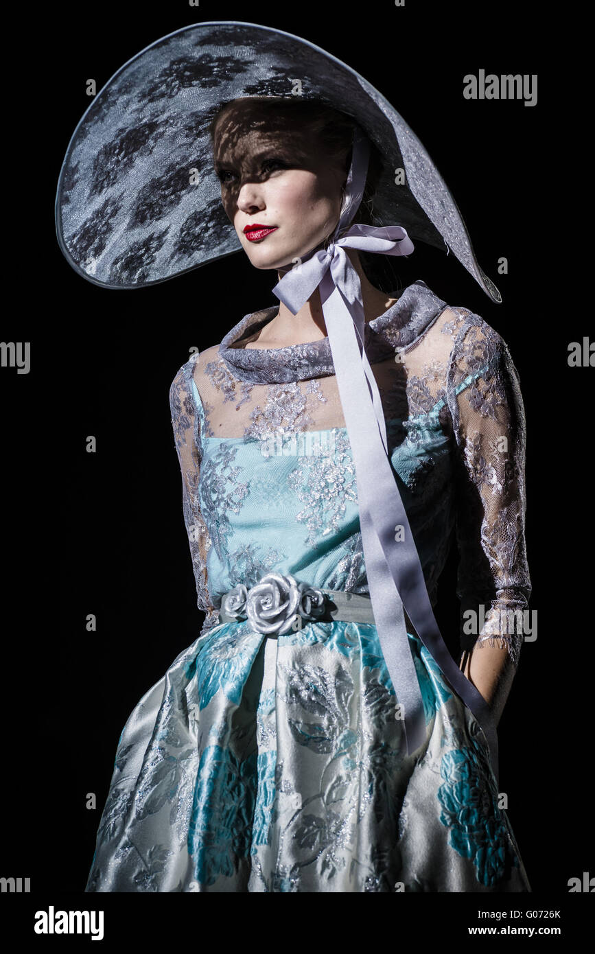 Barcelona Catalonia Spain 29th Apr 2016 A Model Walks The