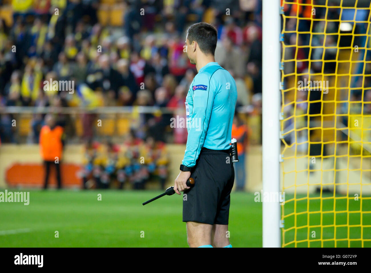 Villarreal, Spain. 28th April, 2016. The assistant box referee at the Europa League semifinal match between Villarreal CF and Liverpool FC at the El Madrigal Stadium on April 28, 2016 in Villarreal, Spain. Credit:  Christian Bertrand/Alamy Live News Stock Photo