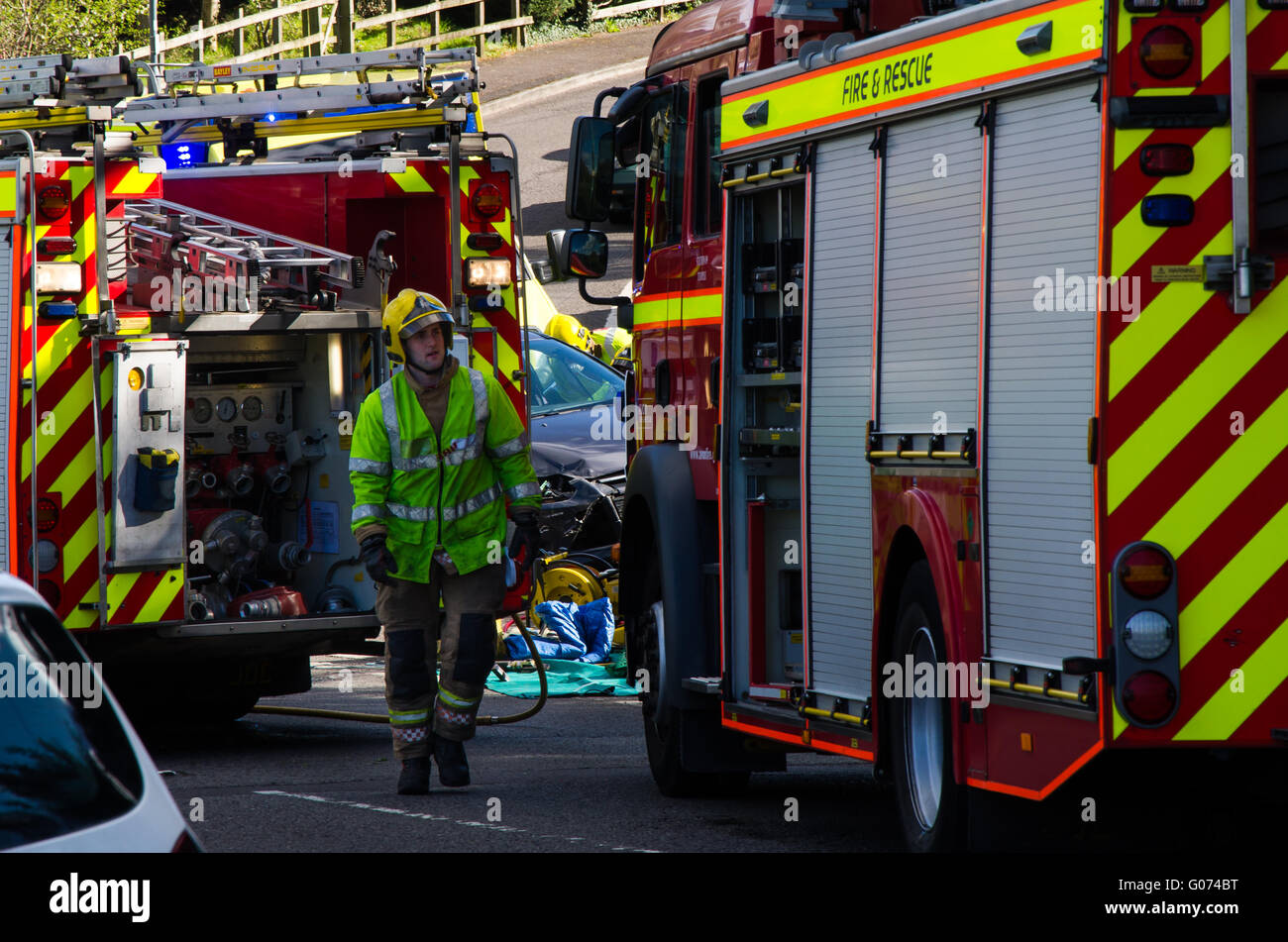 Pensford, Somerset, UK. 29th April, 2016. Major road accident on A37 in Pensford, Somerset, UK. Fire service works to extract injured after RTA Credit:  Ian Redding/Alamy Live News Stock Photo