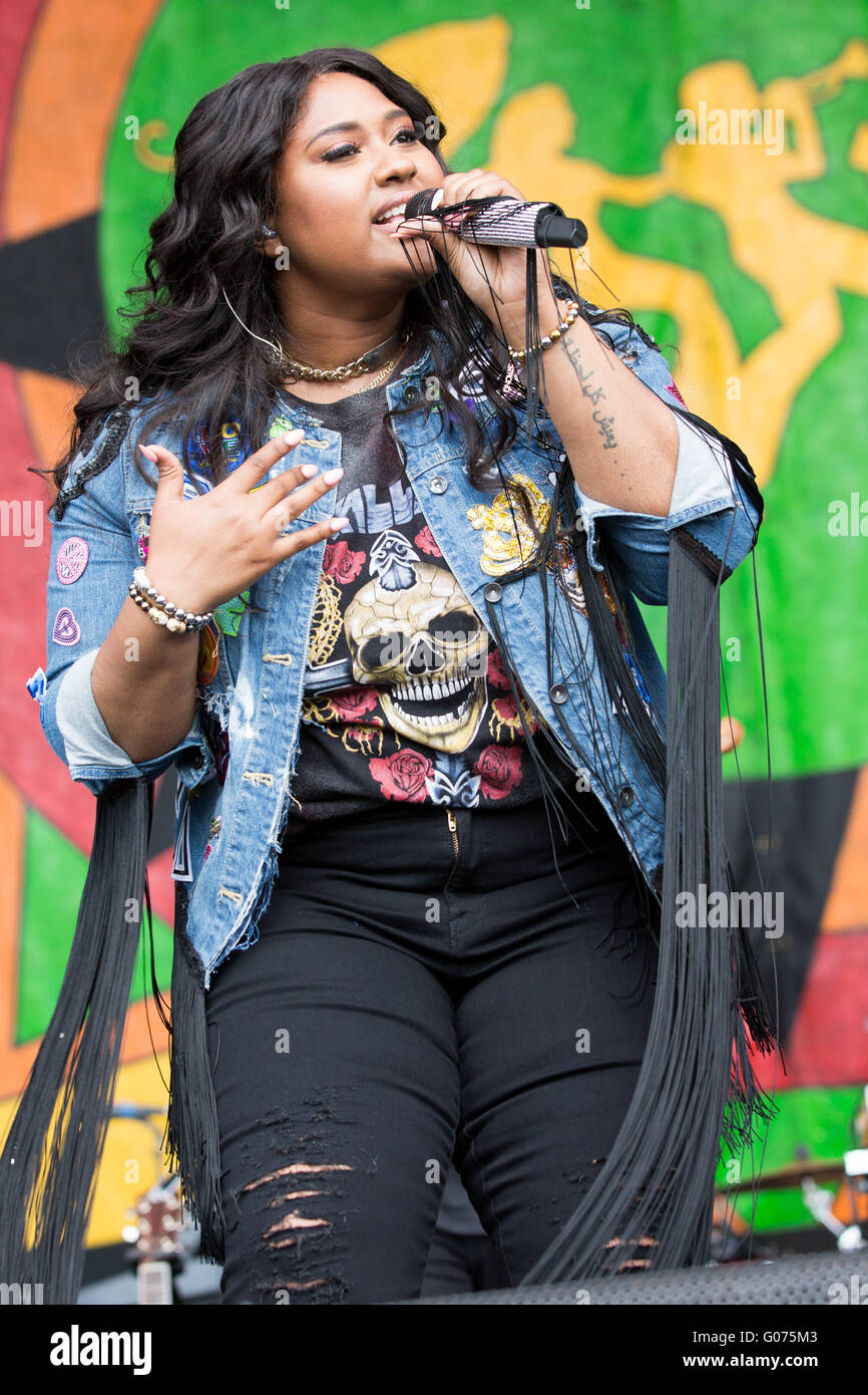 New Orleans, Louisiana, USA. 29th Apr, 2016. Singer JAZMINE SULLIVAN