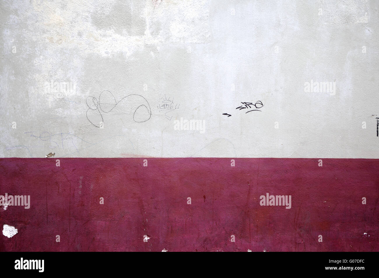 Empty Wall, two colors Stock Photo - Alamy