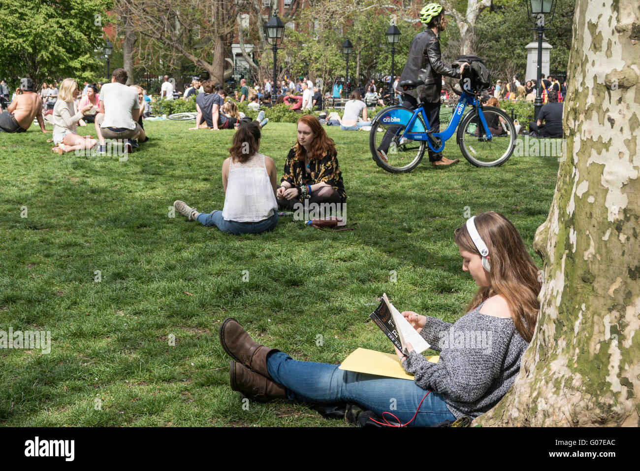 Washington Square Park, Greenwich Village, NYC, USA Stock Photo Alamy
