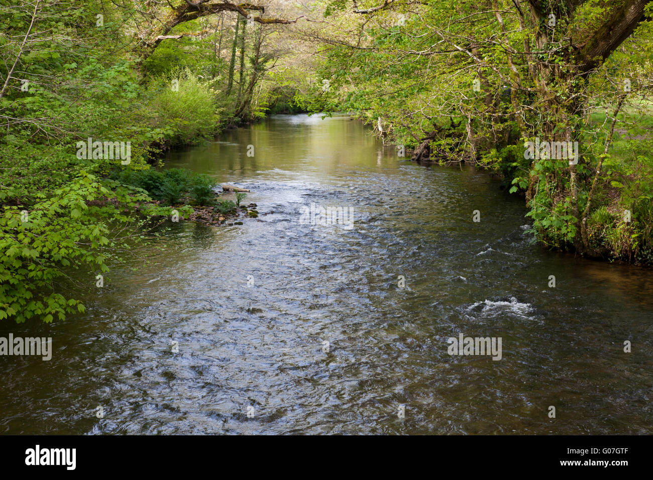 London Countryside Rivers English rural riverside scenic hi-res stock photography and images - Alamy