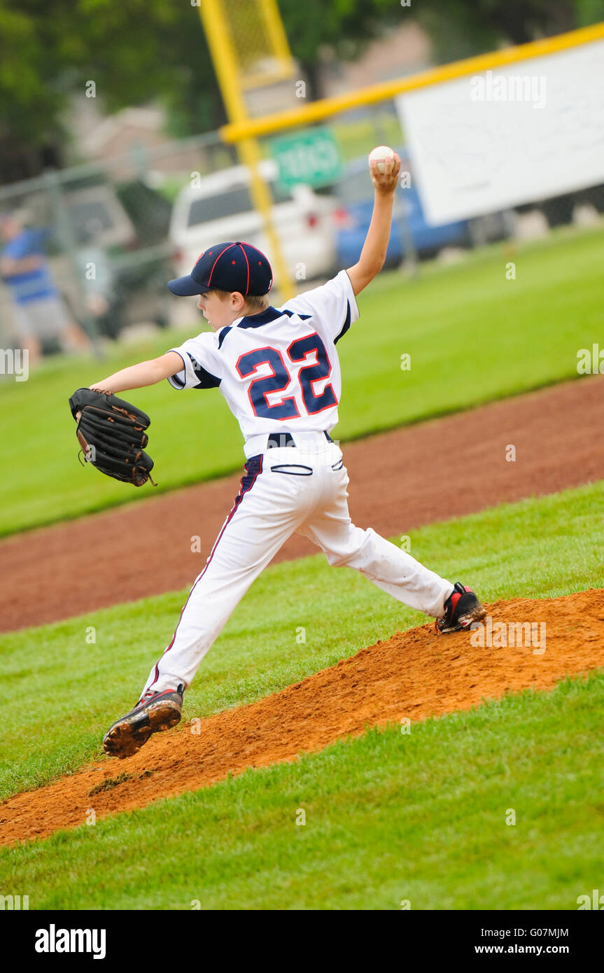 Baseball pitcher kid hi-res stock photography and images - Alamy