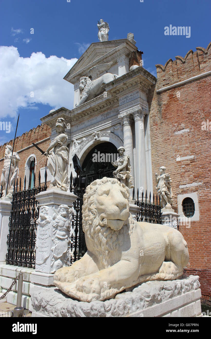 Venice, Lion at the Portal Ingresso di terra Stock Photo