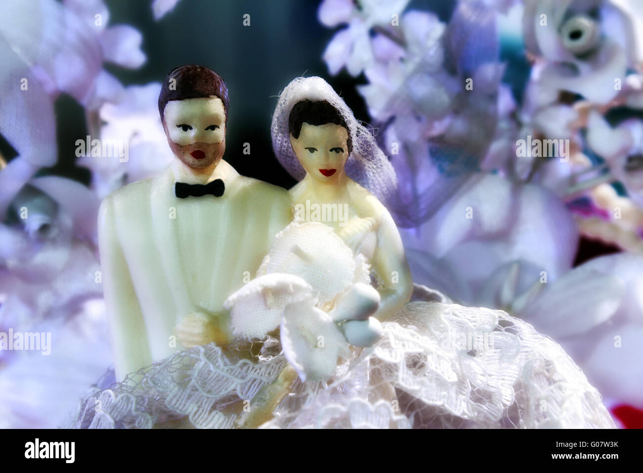 Top wedding hi-res stock photography and images - Alamy