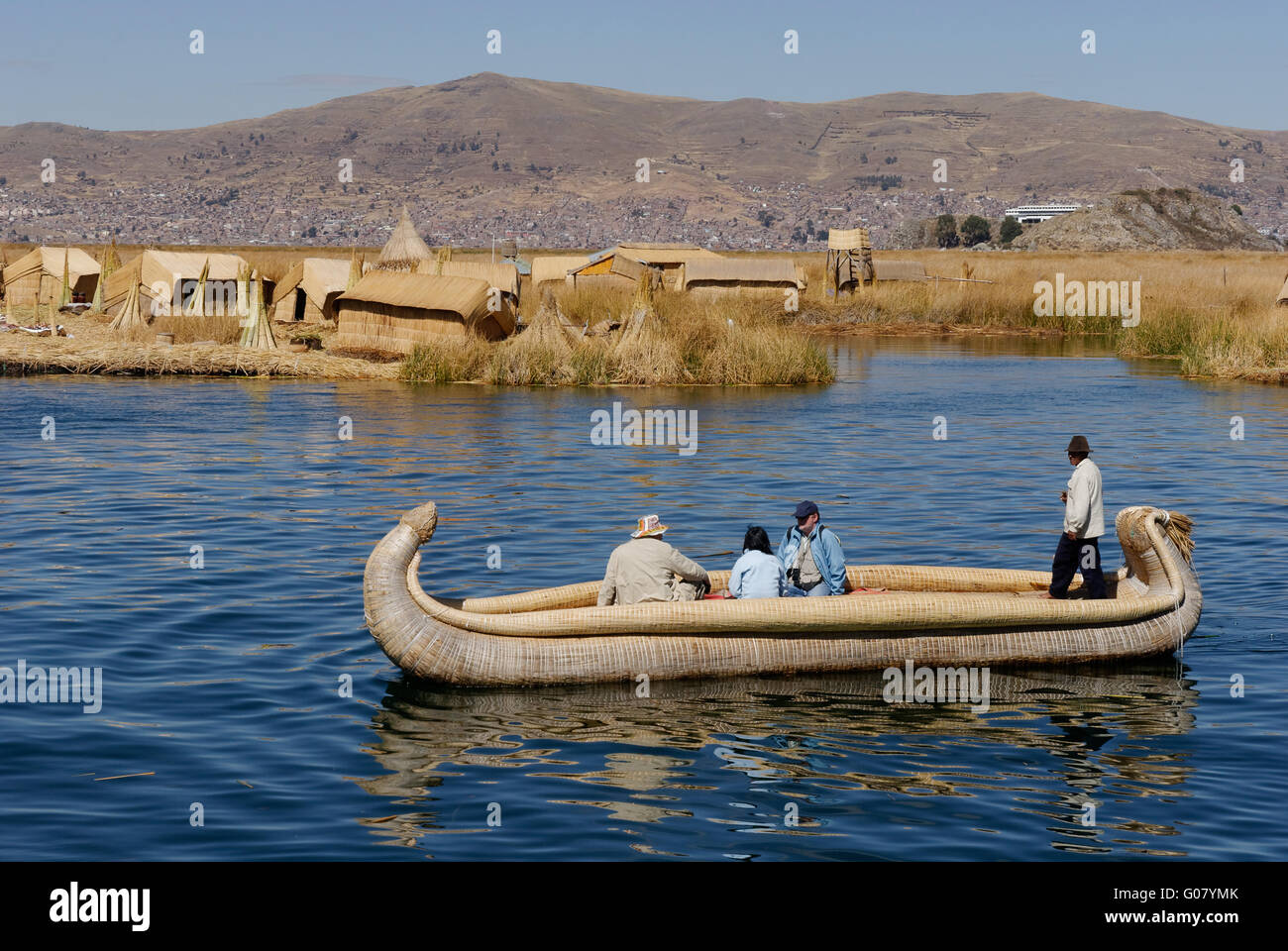 Peruvian Reed Boat A reed boat in the floating Uros Islands, Lake Titicaca, Peru Stock ...