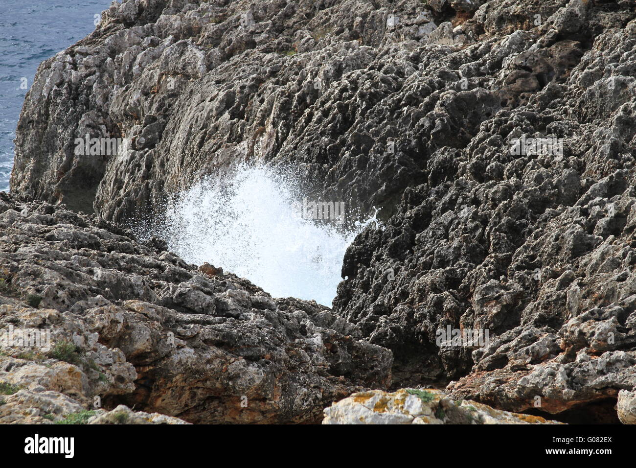 water on the rocks Stock Photo Alamy