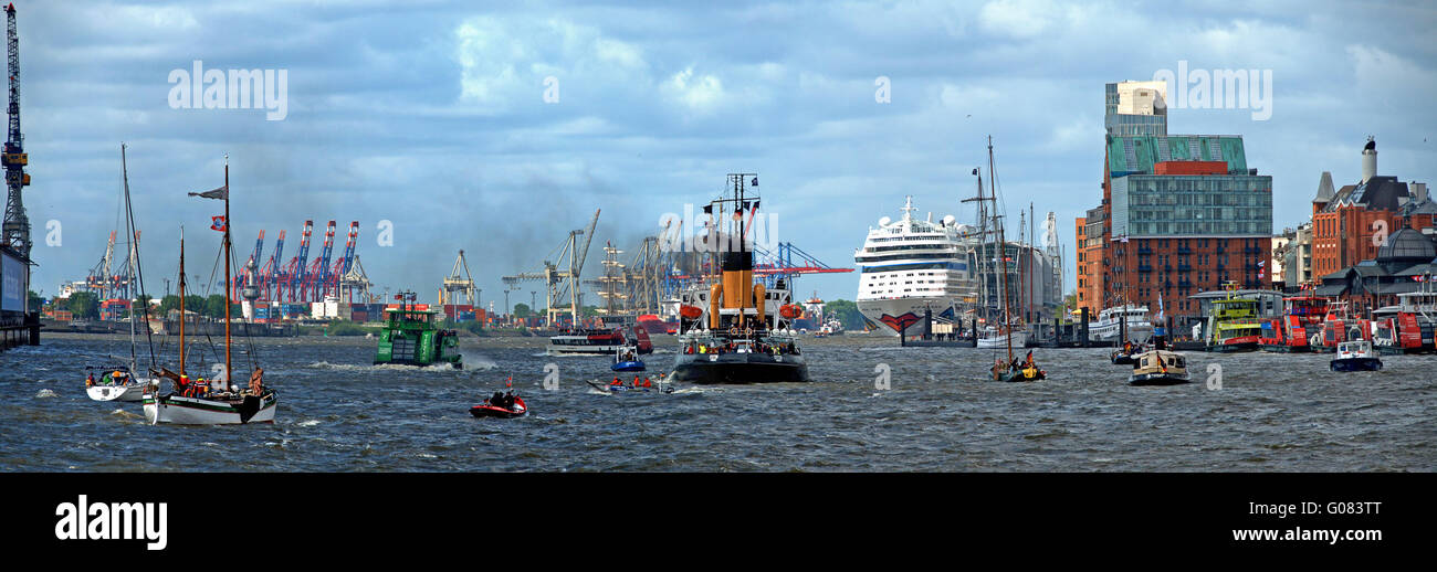 panoramic view of the maritime traffic in the port Stock Photo Alamy