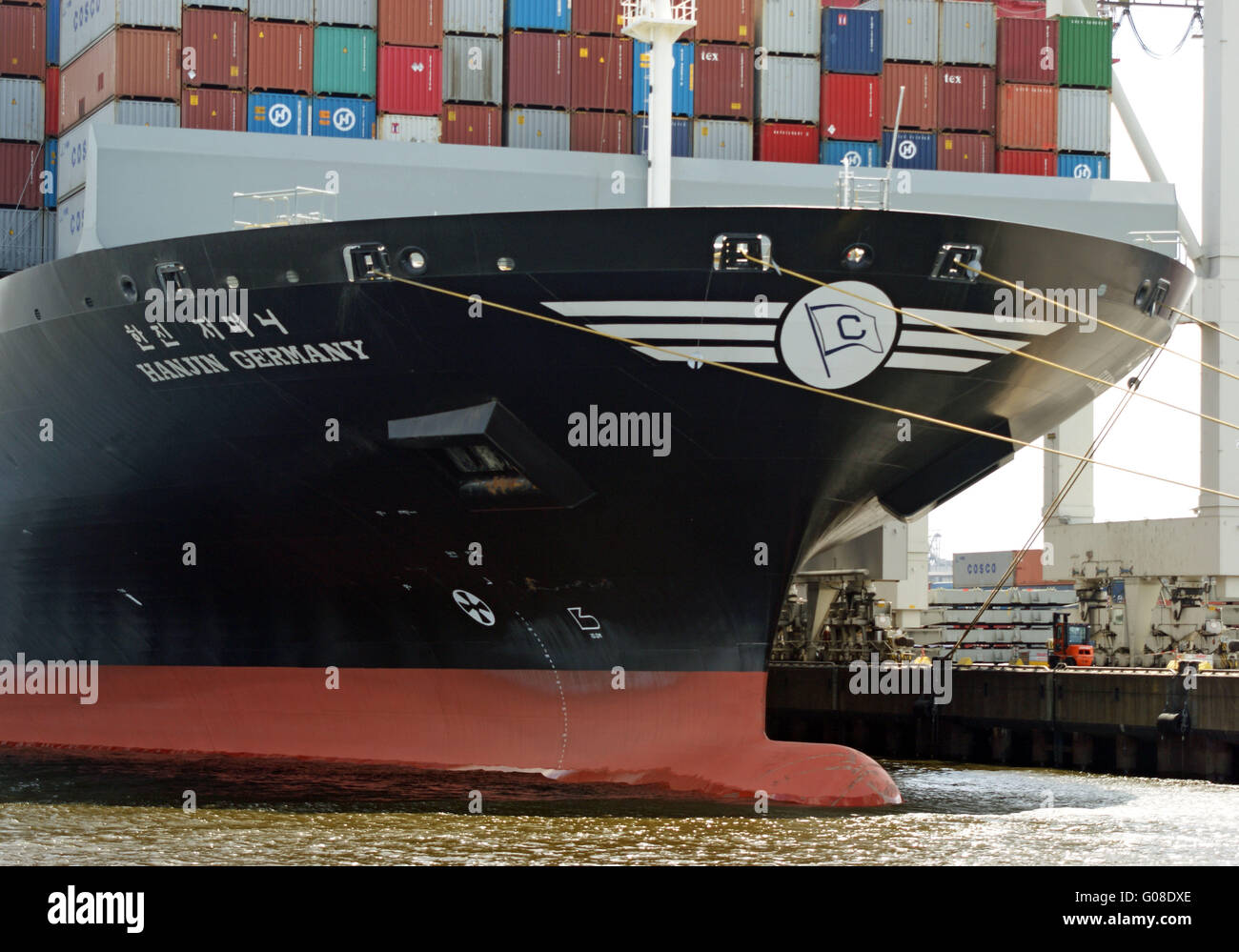 Container ship boat traffic hi-res stock photography and images - Alamy