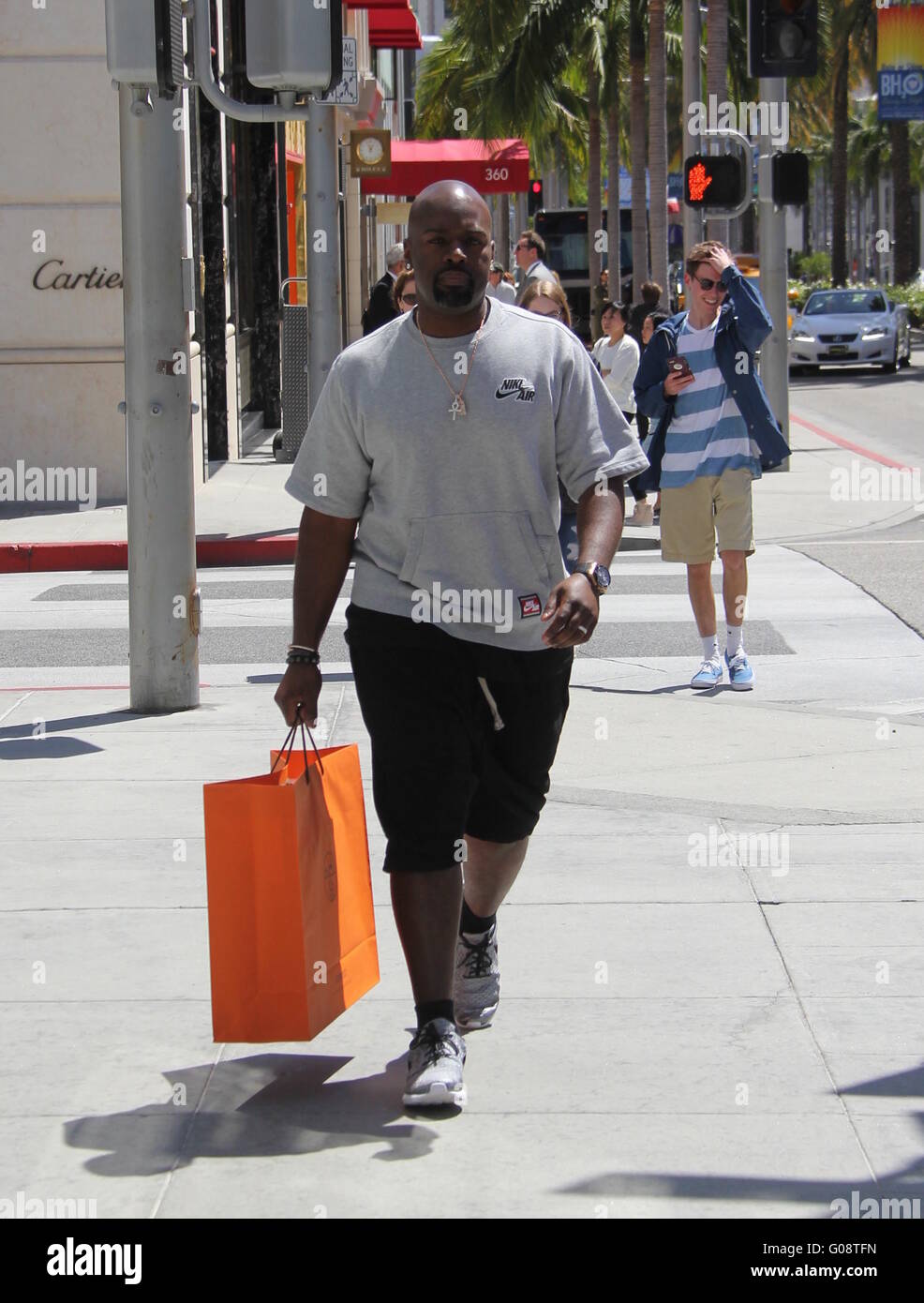 Corey Gamble carries a Hermes shopping bag on Rodeo Drive Featuring: Corey  Gamble Where: Beverly, Stock Photo, Picture And Rights Managed Image.  Pic. WEN-WENN23684874