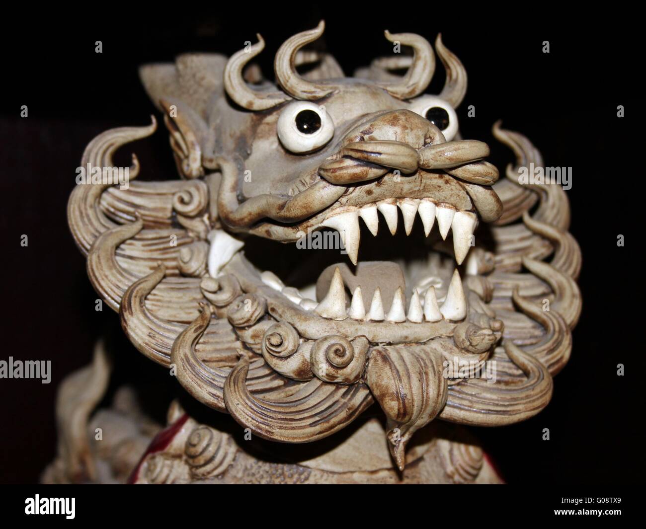 China dragon arts hi-res stock photography and images - Alamy