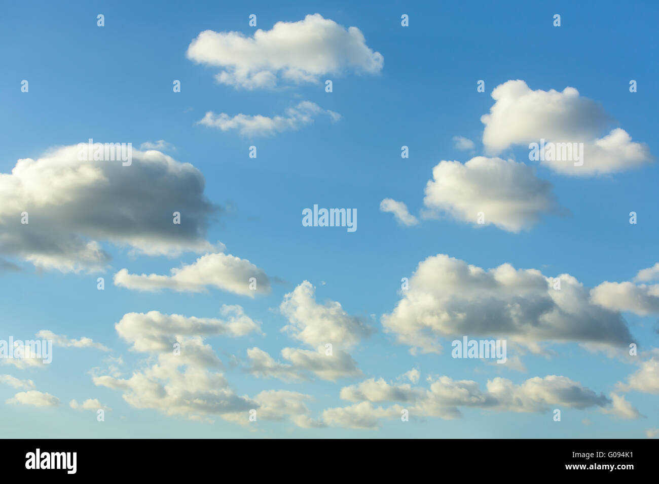 Sky with white clouds hi-res stock photography and images - Alamy