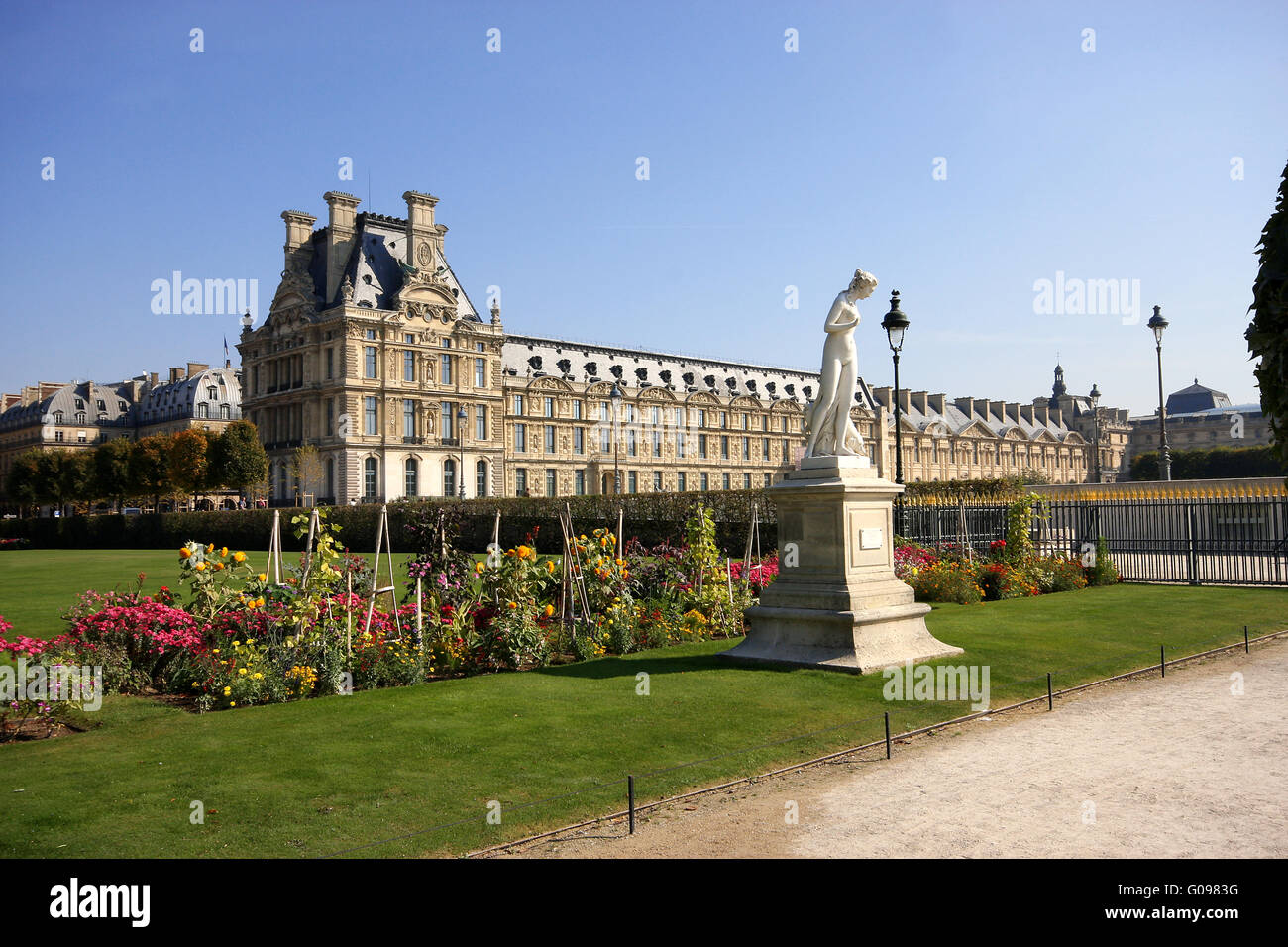 Louvre windows hires stock photography and images Alamy
