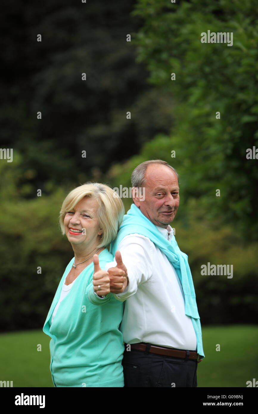 Elderly man giving thumbs up hi-res stock photography and images - Alamy