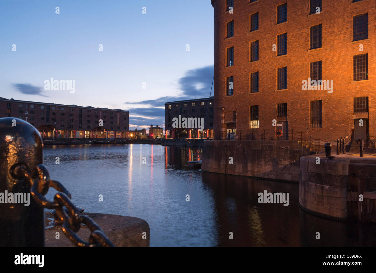 Dusk on the dock hi-res stock photography and images - Alamy