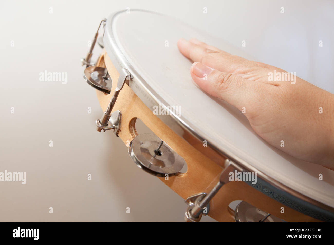 Percussion shaker woman hires stock photography and images Alamy